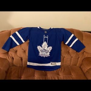L/XL Youth Toronto Maple Leafs Jersey